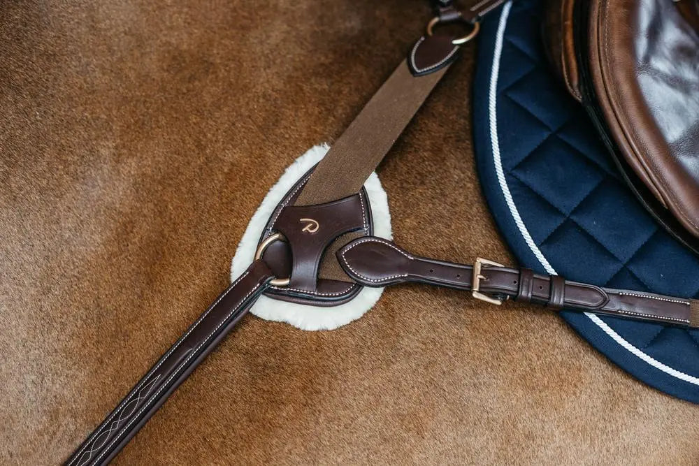 Vegan ovčí ochranný pad k predprsenke Breastplate 5 Points Sheepskin Pad vegan | Dyon