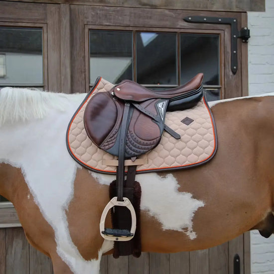 Jumping Saddle Pad Neon Leather Kentucky Horsewear - Nellas Horsewear